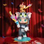 MOLLY x TOM & JERRY Figurine - Image 3